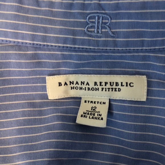 Banana Republic blue and white button up blouse - Picture 3 of 4